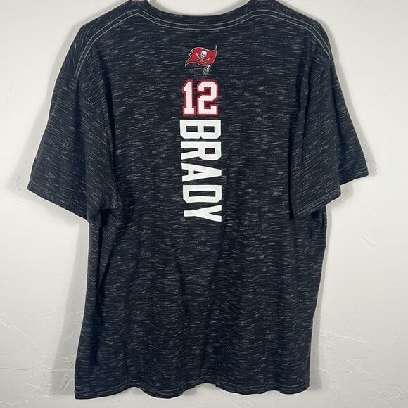 🔥🏈 TAMPA BAY BUCCANEERS Tom Brady #12 Graphic Player Tee - Black Heather - EUC - Picture 7 of 8